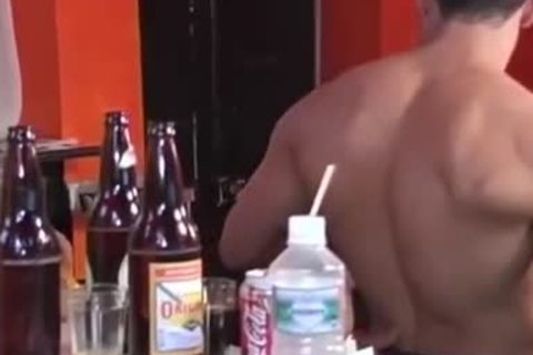 Barman Pirocudo Fudendo Cliente