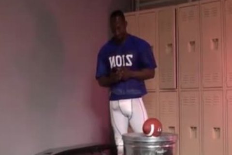 large 10-Pounder Muscle Athlete sleazy Shower