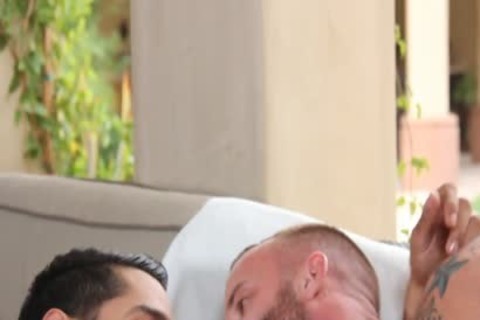 Derek Parkers large knob bonks A Load Out Of Bobby Hart