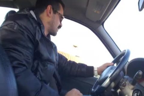 Ritorno In Camporella In Grande Stile Per Il Nostro Amico Portoghese Che Cosparge Le Stradine Di Campagna Con La Sua Calda Sborra Per La Gioia Dei Vostri Palati