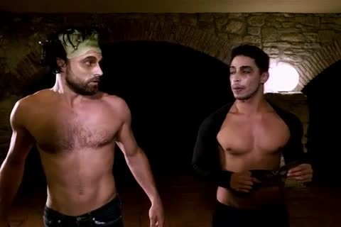 Foda Entre Dotadões No Halloween - bareback