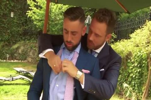 Muscle gay Flip Flop With cumshot