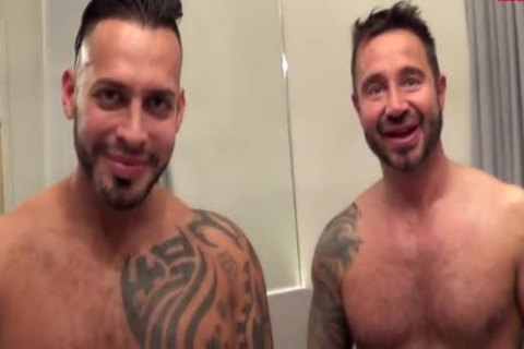 Victor Row, Martin Mazza Caliente In Paris