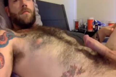 This bushy Dilf likes To wank Off On cam