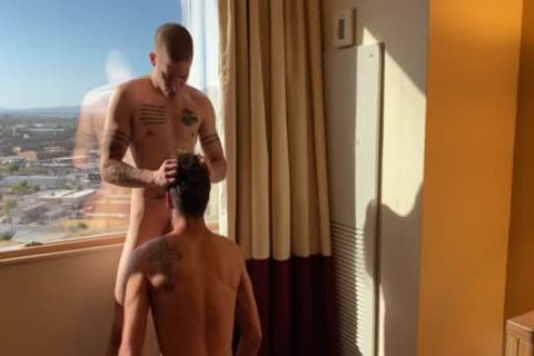 Dillon Anderson fucks Elliot Finn