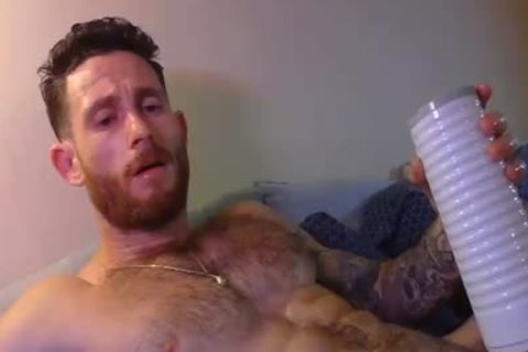 muscular lad Masturbating His 10-Pounder With A Fleshlight