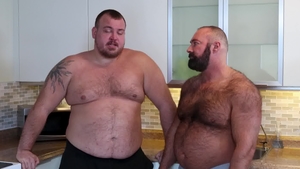 Bear Back: Brad Kalvo throat fucking