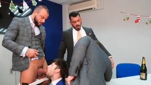 300px x 169px - Office Gay Male Videos at Gay Men Ring